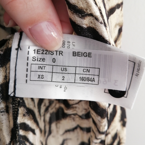 Ba&sh Tiger Print Ruffle Accent Button Up Blouse with Half Sleeves Ba&Sh 0 XS - Picture 13 of 17